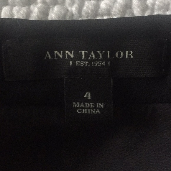 Ann Taylor fringe black mini skirt size 4 - Picture 2 of 2
